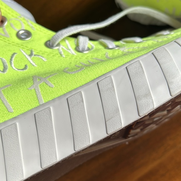 Neon Green Converse Size Men’s 10.5 Women’s 12.5 - Picture 10 of 10